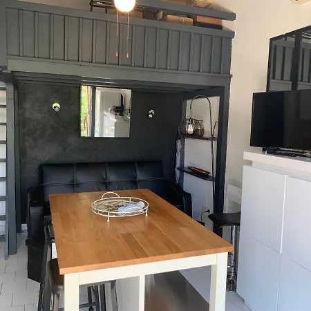 Hébergement de vacances Village Naturiste Au Calme Avec Jardin Privatif Et Piscine